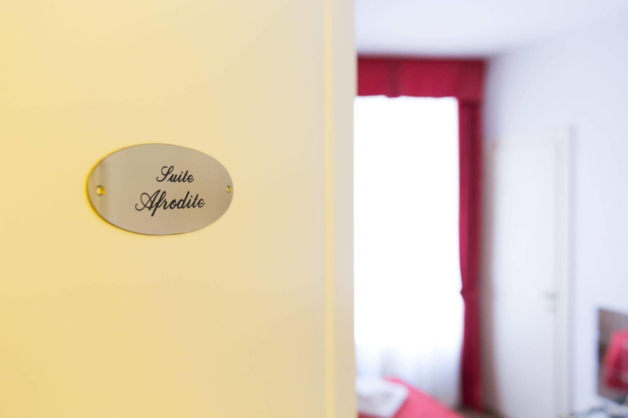 Best Suites Pantheon Rome Exterior photo